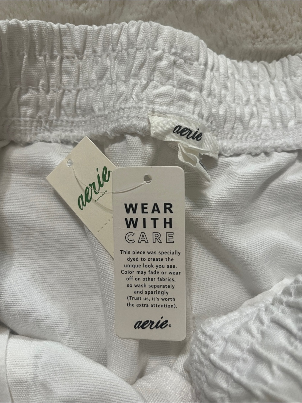 aerie White Elastic-Waist Cargo Shorts - Picture 6 of 9
